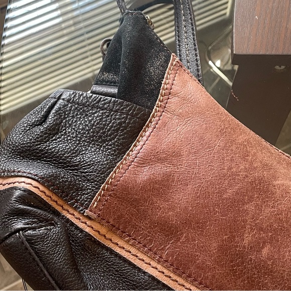 The Sak Genuine Leather Hobo Style Bag. - Picture 7 of 14